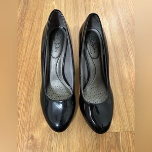 Flight attendant shoes by Life Stride